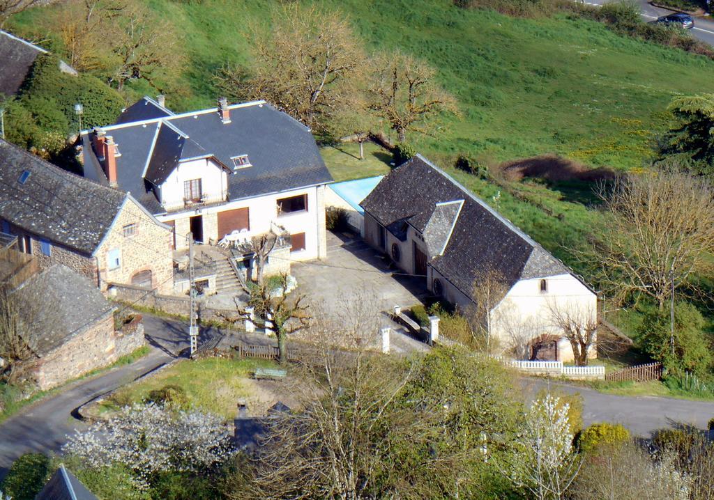 Chambres D'Hotes La Fontaine Espalion Eksteriør billede